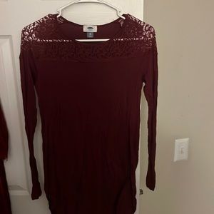 Old Navy tunic top with lace shoulders